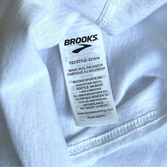 Brooks “RUN HAPPY” T-Shirt - Picture 6 of 6